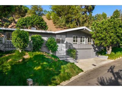 9767 Beth Place Beverly Hills, CA 90210  $11,995