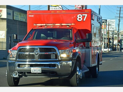 Victim Dies in vehicle crash in Northridge 